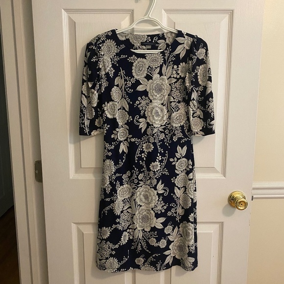 TOMMY HILFIGER Dark Blue Knee Length Dress with White Flowers Size 2 - Picture 1 of 10